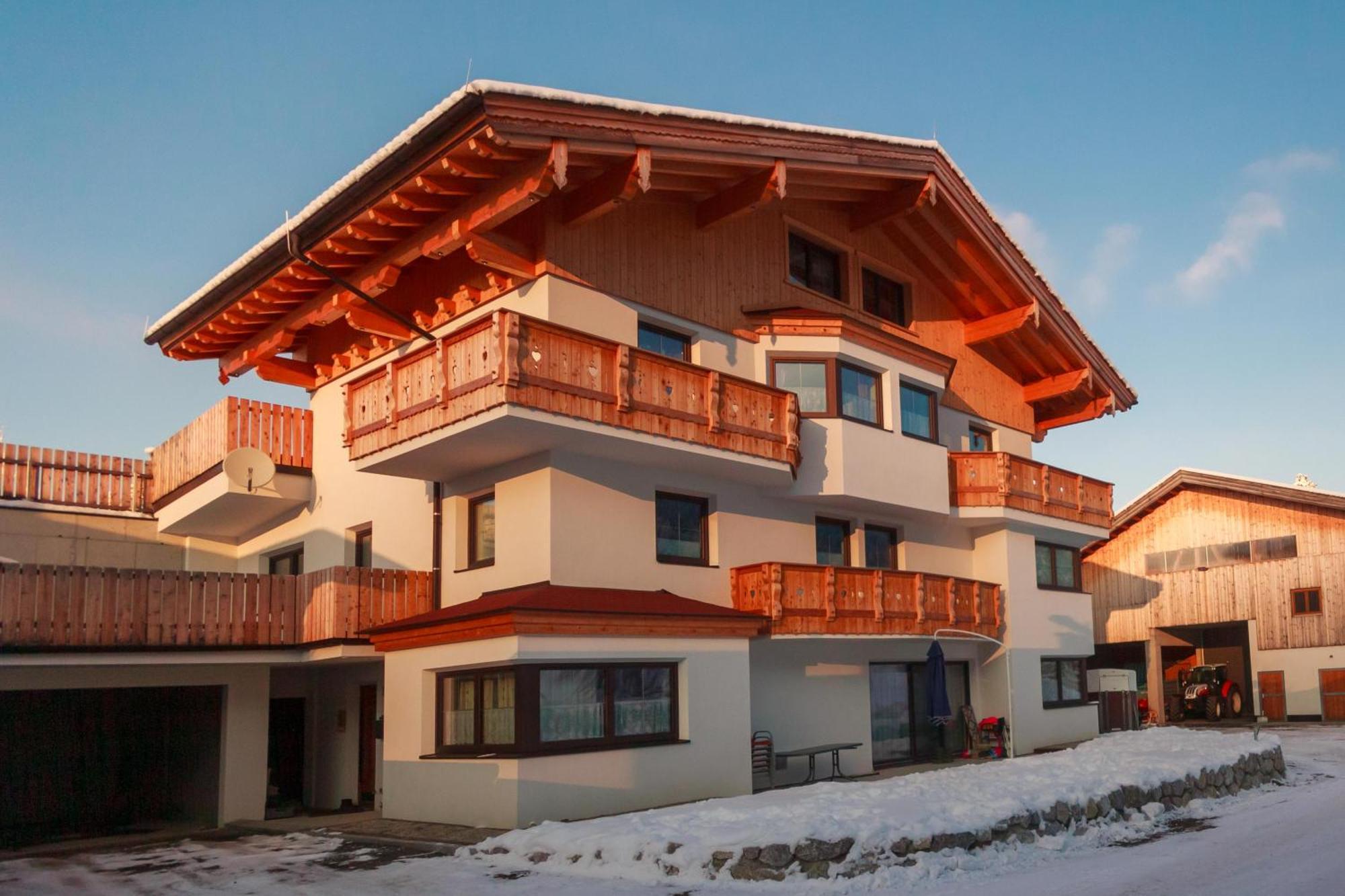 Ferienwohnung Am Bauernhof, Korbingerhof Rinn Exterior foto